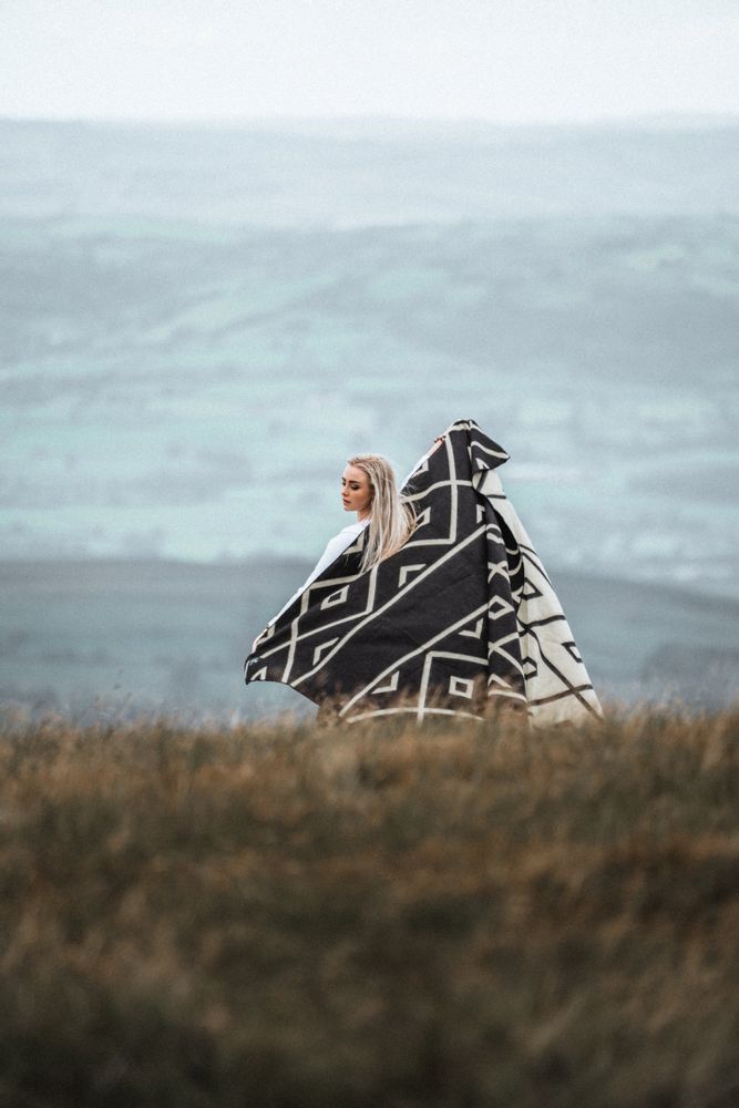 Diamante Blanket